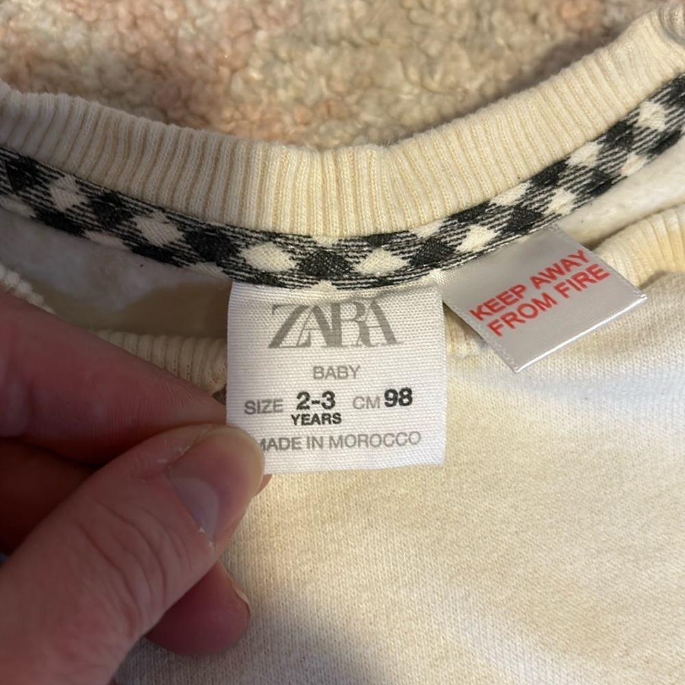 Zara 2-3 Cream Sweatshirt